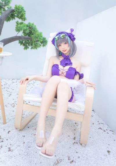 欧美女西装亚麻_1080免费在线观看